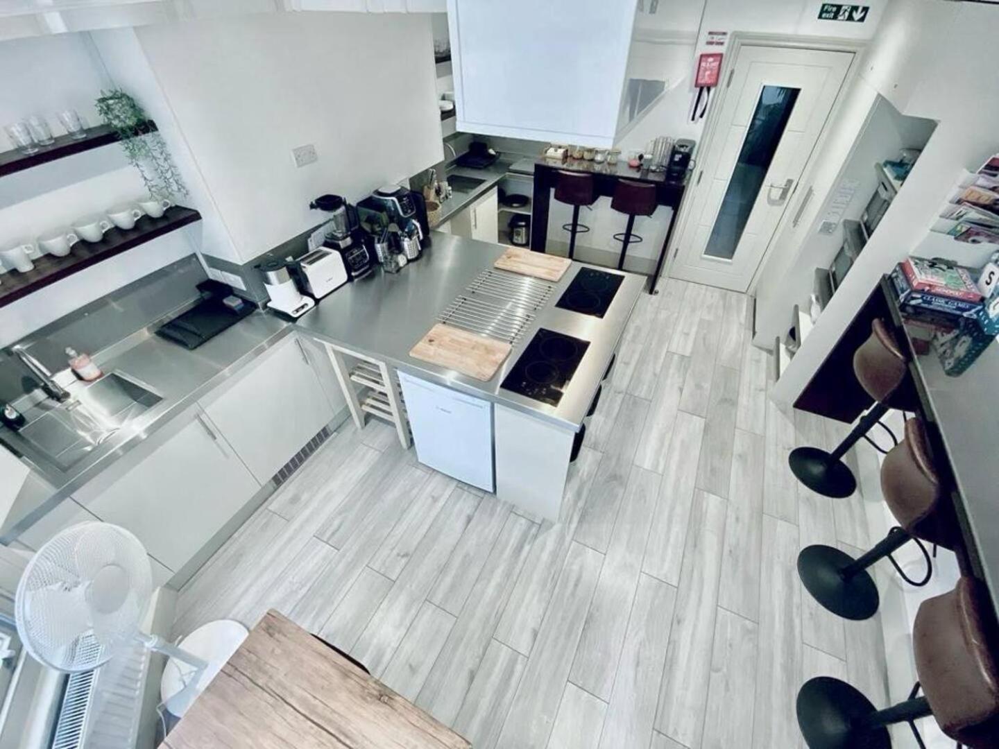 10 Beachside Beauty Lux Steps From Apartment Brighton