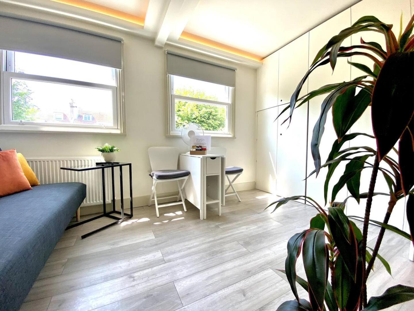 Apartment 10 Beachside Beauty Lux Steps From Brighton