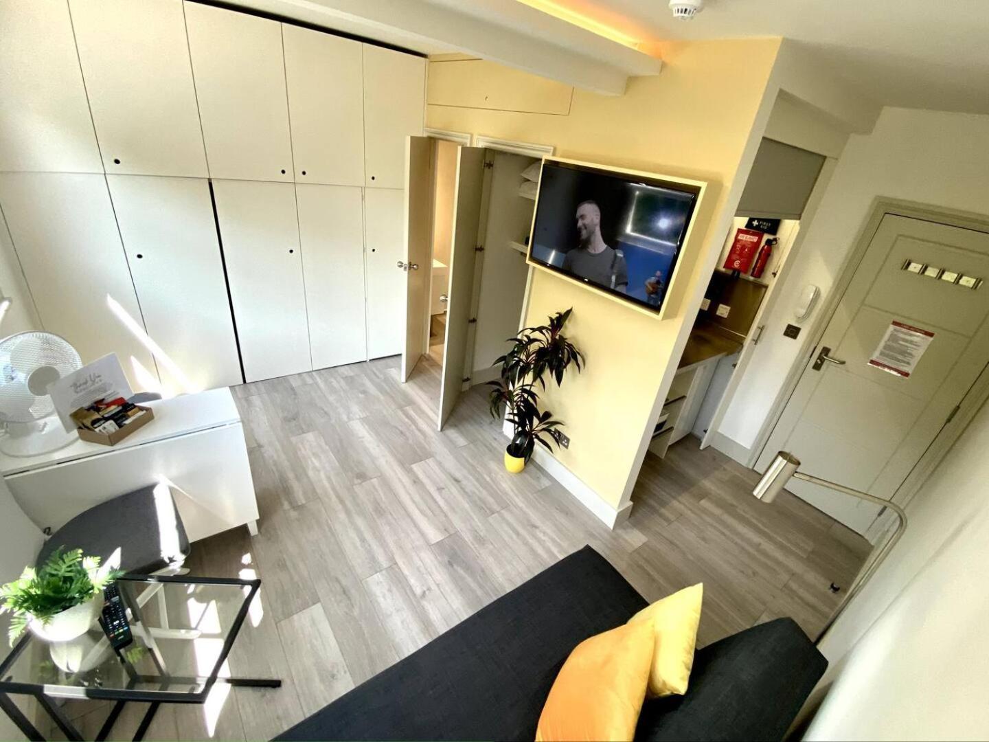 Apartamento 10 Beachside Beauty Lux Steps From Brighton